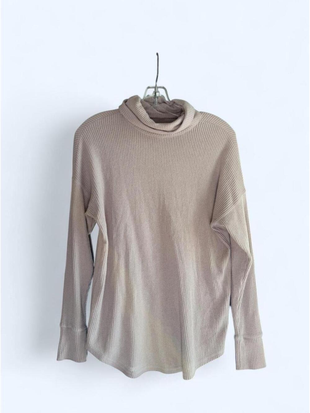 American Eagle Outfitters Women's Tan and Cream Jumper